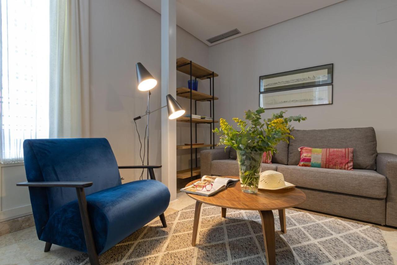 Appartement Alkazar Gardens Old Town 6 Pax à Séville Extérieur photo