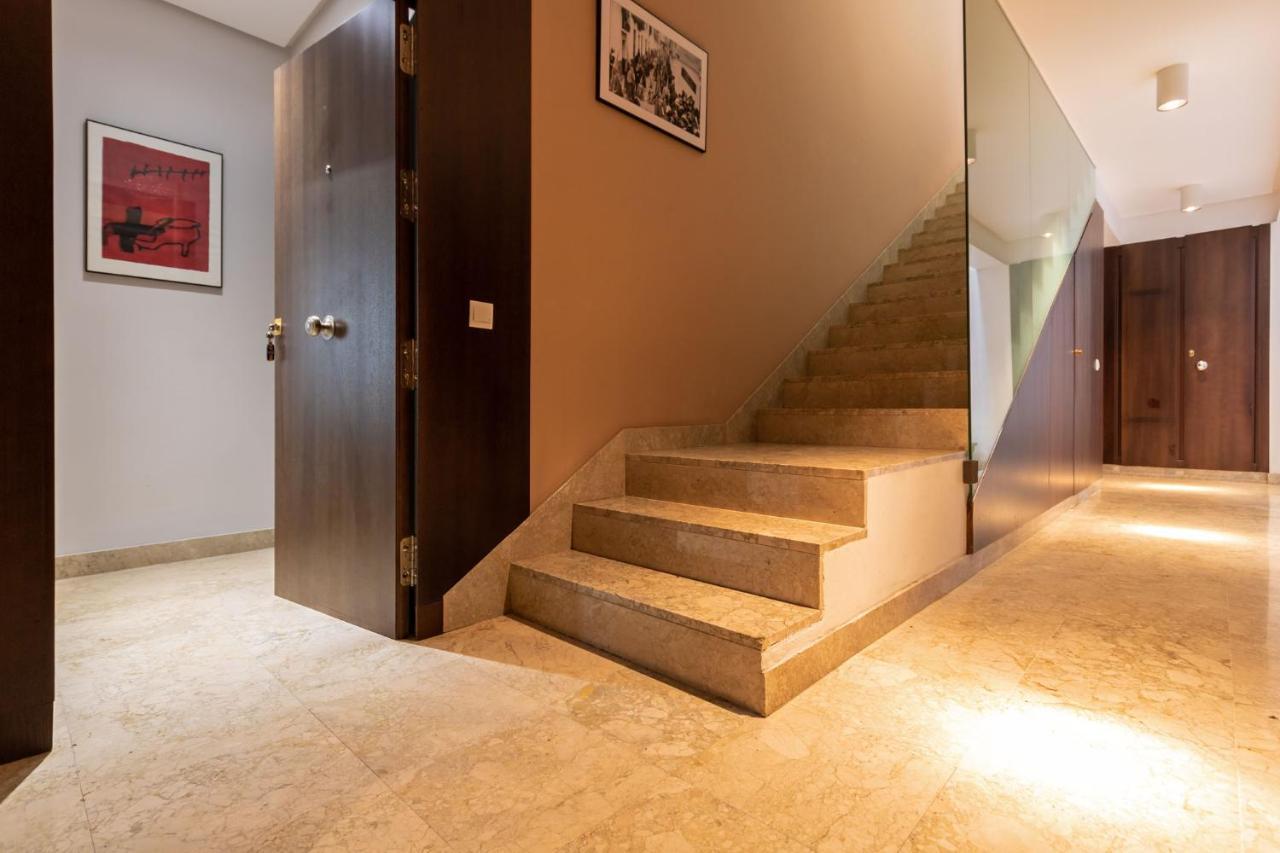 Appartement Alkazar Gardens Old Town 6 Pax à Séville Extérieur photo