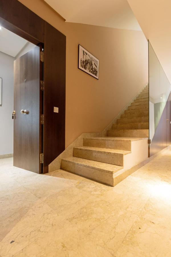 Appartement Alkazar Gardens Old Town 6 Pax à Séville Extérieur photo